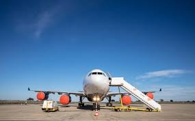 Localização, estacionamento, serviços e muito mais. Chegadas Ao Aeroporto De Lisboa Com Voos Cancelados E Atrasados Aviacao Jornal De Negocios