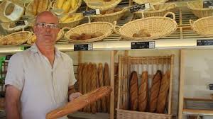 Sainte Suzanne Et Chammes La Boulangerie Dezecot De Retour Sur Le Marche D Evron Laval Maville Com