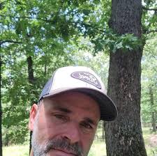 What outfitters offer private vehicle shuttling from Cedargrove to Pulltite?