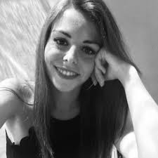 Eva Sanjuán (@evaasanjuan)