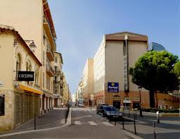 Vue De La Place Du Pin Picture Of Hotel Kyriad Nice Port Tripadvisor