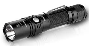 Olight i3t eos titane petite lampe torche led. Comparatif Des Meilleures Lampes Torches Tactiques Puissantes A Led