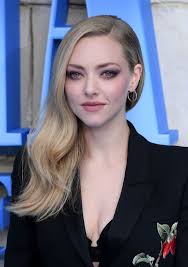 The mamma mia sequel, mamma mia: Amanda Seyfried Mamma Mia Here We Go Again Premiere In London Celebmafia