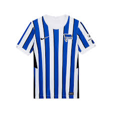 Der fußball bundesligist hertha bsc berlin, auch nur als die hertha oder alte dame bekannt, ist ein traditionsreicher sportverein aus berlin, dessen 1. Nike Hertha Bsc Kinder Heim Trikot 2020 21 Weiss Schwarz Fussball Shop