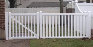 Veranda Ohio 4 Ft H X 8 Ft W White Vinyl Un Assembled Fence Panel 73012319 The Home Depot White Vinyl Fence Vinyl Fence Fence Panels