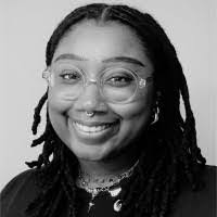 Lee Roundtree's Instagram, Twitter & Facebook