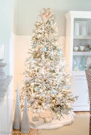 Have a beach themed christmas with these decorating ideas. Blue And White Coastal Inspired Christmas Tree Ideas For 2020