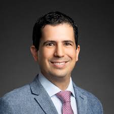 Quadrupled Semitendinosus vs. Semitendinosus-Gracilis Graft for ACL  Reconstruction:a Randomized Controlled Trial