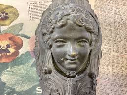 Französische antike Messing-Billard-Tischkugeltasche, verzierte antike  Frauenkopf-französische Billard-Eckentasche, französische  Billardtischverzierung