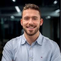 100+ profils pour “Horace”