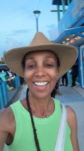 Happy Independence Day, Bahamas! 🇧🇸