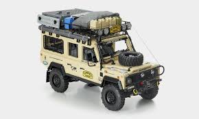 Needless to say, the camel trophy is a big deal in vintage land rover circles. Lego Land Rover Defender 110 Camel Trophy Cool Material