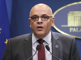 In septembrie 1990, a inceput sa puna bazele smurd. Pandemia Comitetelor È™i Comisiilor O È›arÄƒ Pe Mana Lui Raed Arafat Romania Libera