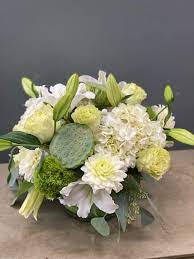 Impeccable flower arrangements for christmas, new years, father's day, for birthdays, anniversary, new baby, sympathy or any occasion. San Mateo Florist Home Facebook