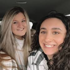 Sarah Bogan's Instagram, Twitter & Facebook