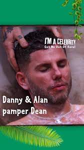 Rub a dub dub, Dean’s in the tub… while getting a head massage from Danny?  🛀 #ImACeleb