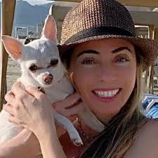 Inés Estrada Berg MR (@EstradaBerg)