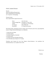 Berikut contoh surat lamaran kerja untuk fresh graduate setingkat sma dan smk yang baik dan benar sesuai dengan syarat dan format penulisan yang resmi. Surat Lamaran Honorer Pemda
