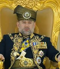 Sultan muhammad v juga meminta rakyatnya untuk senantiasa menjunjung persatuan dan menjauhi perpecahan. Warisan Raja Permaisuri Melayu Istiadat Pertabalan Seri Paduka Baginda Yang Di Pertuan Agong Xv Sultan Muhammad V