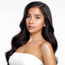 a 30 year old and a 30 week old Making of The Little Mermaid  @marafernandezdg Photo: @ajlaylerss Concept /director The Face Mantra :  Make-Up Artistry @malickhilado Designer: @olivierzu27 🤿  @maximumfreedivingph Coach : @