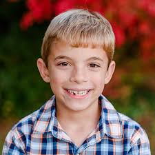 Nothing better than a great sneak peek! Love this family and so thankful to  be able to photograph them year after year🥰