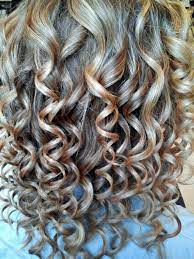 Tight Curls With The Wand Curling Hair With Wand Natural Curls Hairstyles Wand Hairstyles