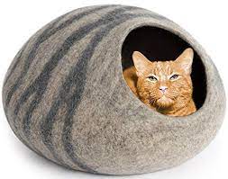 Before choosing the five cat beds we've listed as our top picks, we tested and researched a wide variety of different options. Top 10 Best Cat Beds May 2021