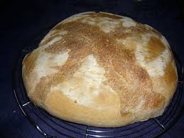 Dans le bol de votre robot, versez un peu d&#039;eau, ajoutez la levure de boulanger, la moitié de la farine, puis le reste d&amp;#039;eau et le reste de farine. Faire Son Pain Soi Meme Teatime Gourmand