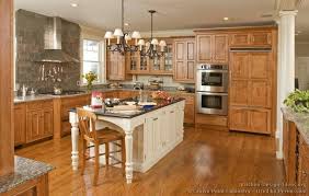 Love The Back Splash And Counters On The Oak Cabinets Want The White Island But With Matching Coun Custom Kitchen Island Kitchen Design Luxury Kitchen Island