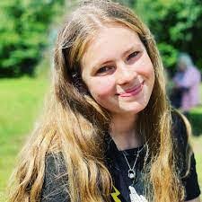 Angela Sippel's Instagram, Twitter & Facebook