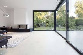 ein einfamilienhaus schafft bezuge zwischen innen und aussen und mit dem ort kamin check more at http kami einfamilienhaus haus architektur haus ideen aussen