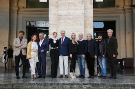 Leggi la sua biografia e scopri quali film ha interpretato la bella attrice italiana a partire da quello di esordio a 16 anni con la regia di che fine ha fatto martina stella? Andrea Osvart Biagio Izzo Massimo Ciavarro Paola Minaccioni Ralph Palka Enrico Vanzina Marco Risi Massimo Ghini Martina Stella Ricky Menphis Martina Stella And Ralph Palka Photos Netflix Original Movie Natale