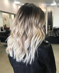 Yet, the time does not stand still, and new grown out roots were considered a poor tone, especially with blonde ends. Blonde Hair With Dark Roots Blonde Hair In 2020 Blonde Hair With Roots Dark Roots Blonde Hair Balayage Hair Blonde