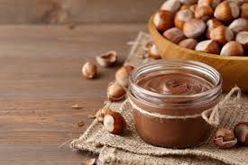 Nutella Maison Facile A Preparer Avec Des Ingredients Bio Et Sans Huile De Palme En 2020 Nutella Maison Recette Nutella Maison Nutella