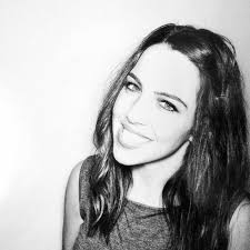 Ella Williams: Soulful, versatile, and fun singing guitarist/DJ!