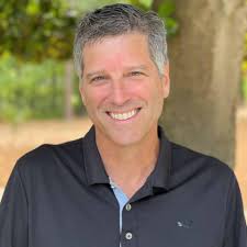 Is there any indoor PB courts in Sea Pines?