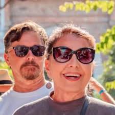 Meeting at noon for lunch and beach day?