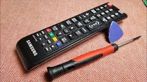 Point the smart remote at the remote control sensor on the tv. Repairing A Samsung Tv Remote Control Complementary Como Reparar El Control Remoto De Samsung Youtube