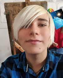 Blonde hair boy with a red shirt (please read desc). 8 Cool Blonde Hairstyles For Boys You Ll See In 2021