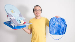 Kemudian dalam hal modelnya tempat duduk bak mandi bayi ini memiliki banyak pilihan warna dan pola, sehingga anda bisa sesuaikan dengan kesukaan anda. Review Ulasan Kursi Lipat Bayi Pliko Pliko Fold Up Infant Seat With Music Youtube