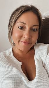 Danielle Baumann's Instagram, Twitter & Facebook