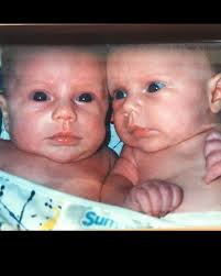 Newborn twin photography recommendations needed