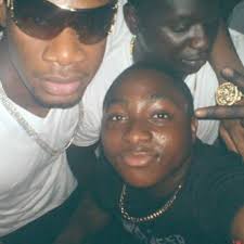 He rolled with the best because he always knew he would turn out to be the  "Baddest". What do you think of this throwback photo? 📸:  @davidoofficial_wave (Instagram)