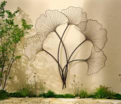 Wanddeko Ginkgo Aus Metall Jetzt Bei Weltbild De Bestellen In 2020 Aussenwand Dekoration Ummauerter Garten Hof Kunst