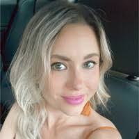 Isabella Rosati's Instagram, Twitter & Facebook