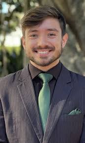 Evan Brewer's Instagram, Twitter & Facebook