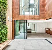 Our showroom is the largest of its kind in the uk and is the best place to come to see any architectural glazing product before you place an order. Iq Glass Uk Amersham Buckinghamshire Uk Hp6 6ft Houzz
