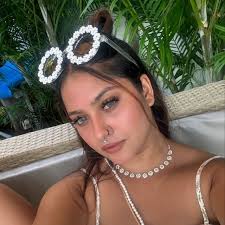 𝐍𝐀𝐈𝐍𝐀 𝐒𝐀𝐂𝐇𝐃𝐄𝐕