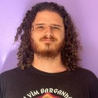 40+ perfis com “Farrell”