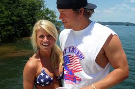 Kelly stafford began experiencing dizziness and vertigo in january, and tests eventually revealed a tumor. Matthew Stafford S Wife Puts Down Vodka Slams Ex Lions Coach